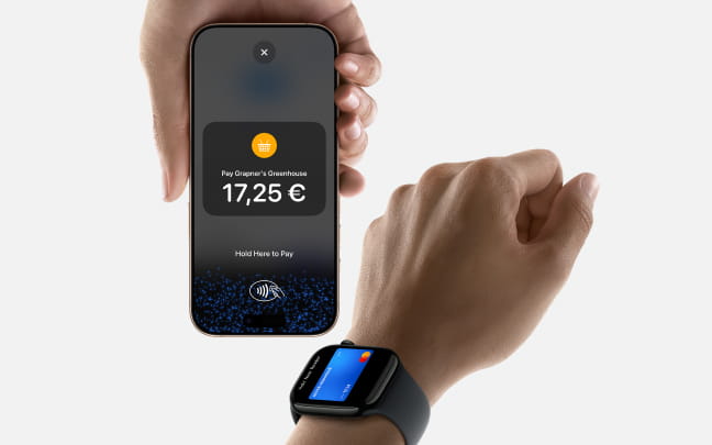Bezkontaktní platba z Apple Watch přes GP tom na iPhone. 