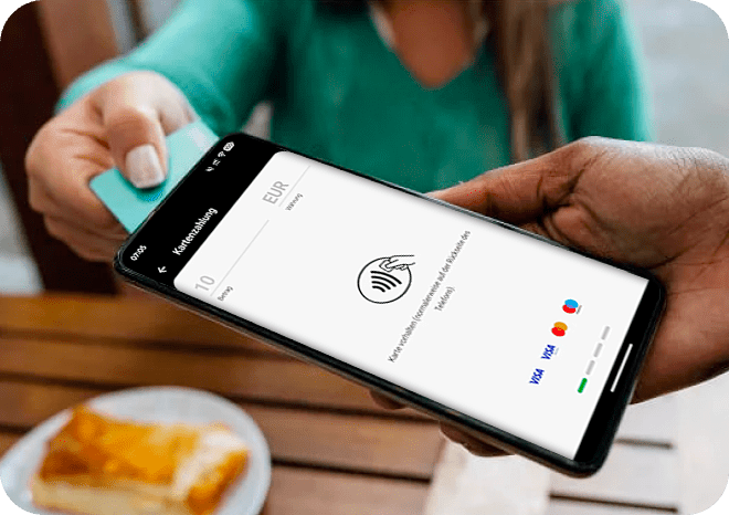 Obchodník s tabletem a mobilní aplikací.